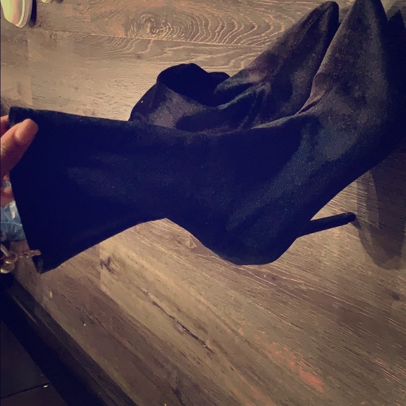 Heels - Picture 1 of 3